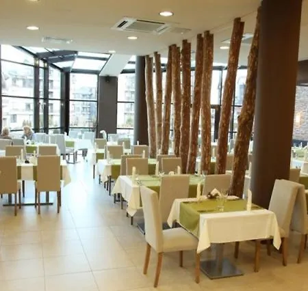 Aspen Golf I205 アパート